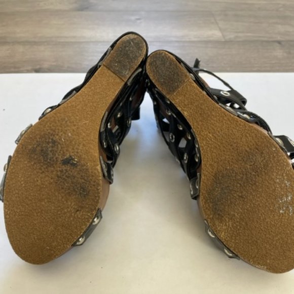 Strappy Gladiator N.Y.L.A Sandals - Picture 3 of 5